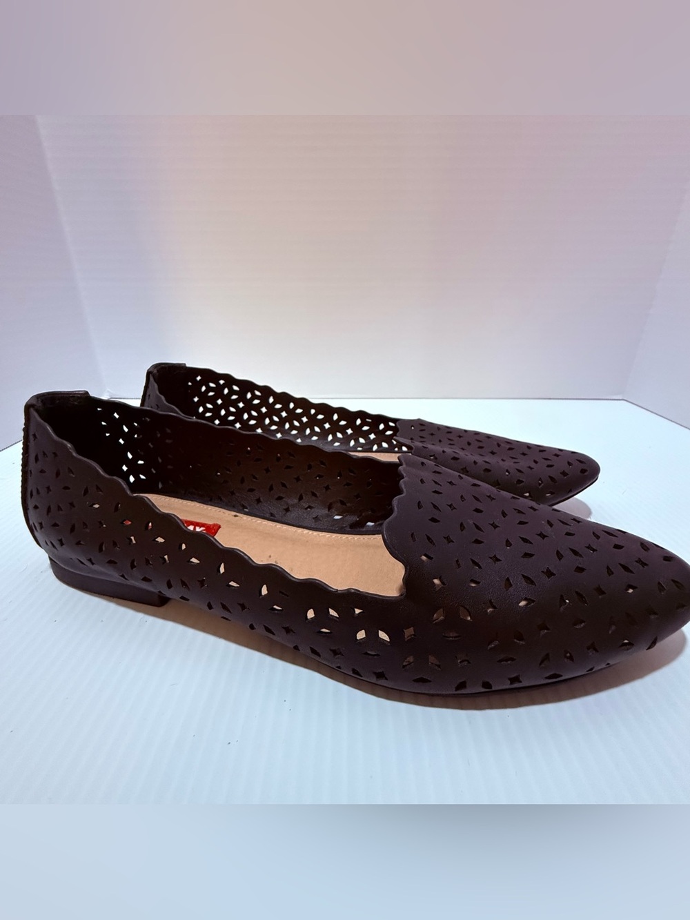 UNIONBAY Women’s Black Synthetic Cut-Out Slip-On Pointed Toe Flats Size 10